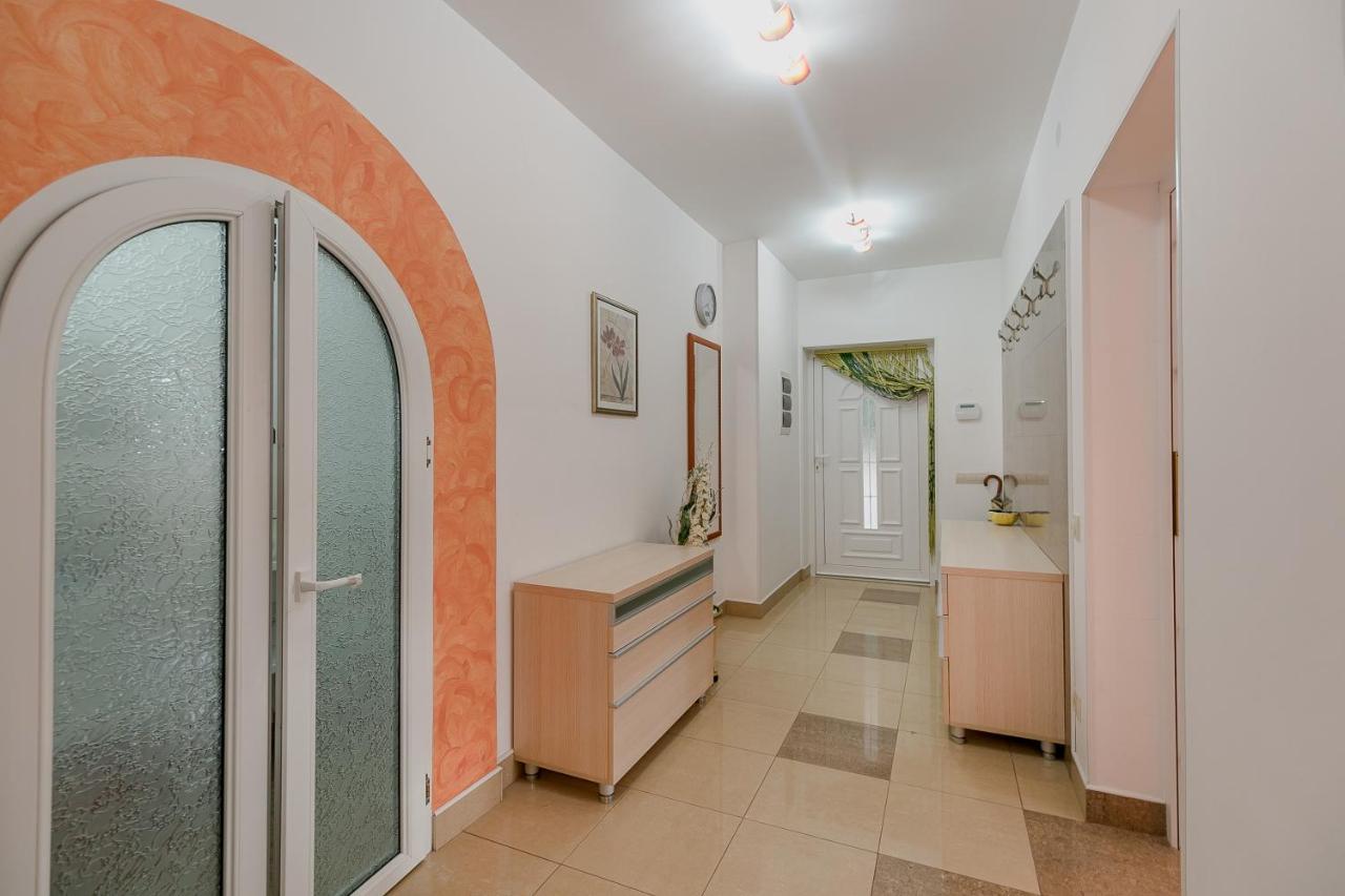 Palm Point Apartment Petrovac エクステリア 写真