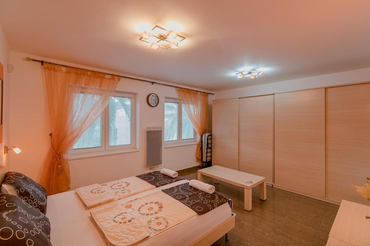 Palm Point Apartment Petrovac エクステリア 写真